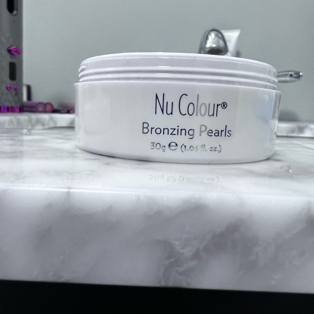 Nuskin bronzing pearls. I used once.